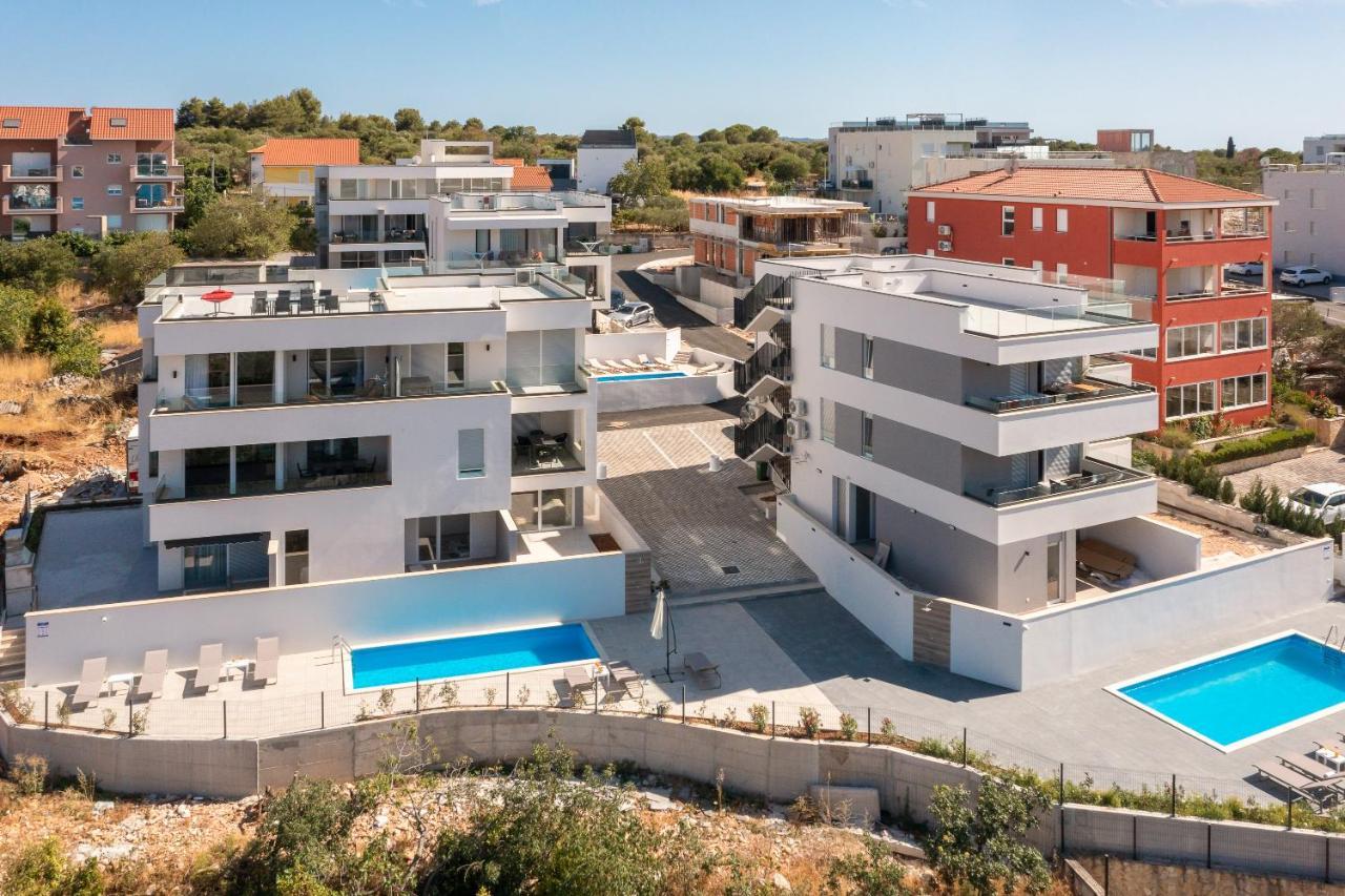 Apartment Alegria In Okrug With Heated Pool, Sea View, Jacuzzi, Wifi Trogir Extérieur photo